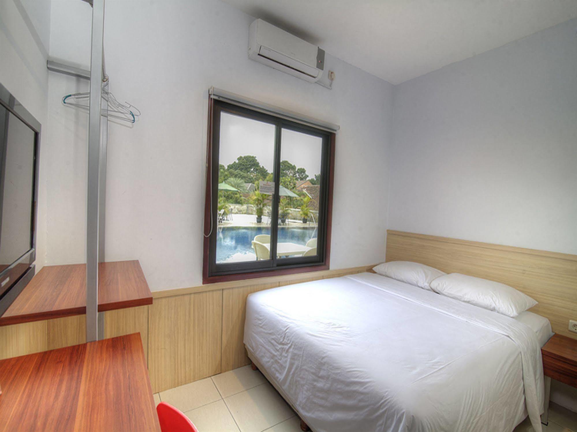 Collection O 295 Grha Ciumbuleuit Guest House Bandung Exterior foto